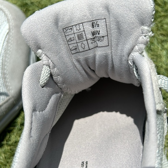 Like New SAS Women’s Tour Mesh Lace Up Sneaker, Size 6.5 WW, Dust Color - Picture 9 of 12